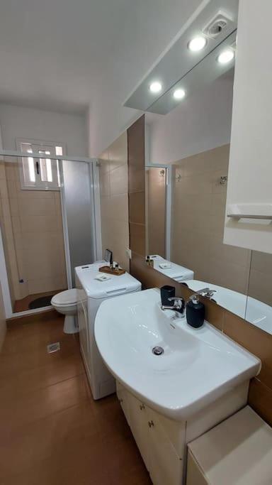 Simply Meraki Gytheian Apt With Panoramic Sea View Gythio Exteriér fotografie